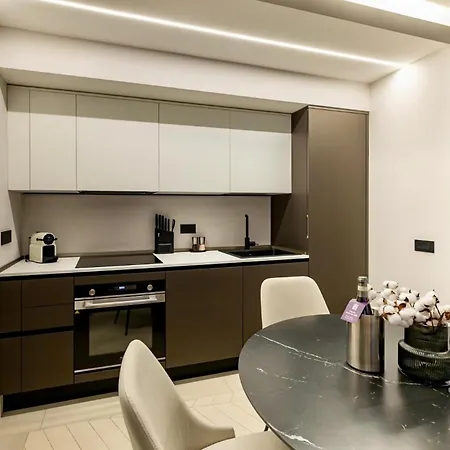 Tigellio - Luxury Renovated 1br Suite#3 - Historic Centre *